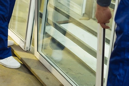 Commercial Glass Repair Technician in Maitland, FL
